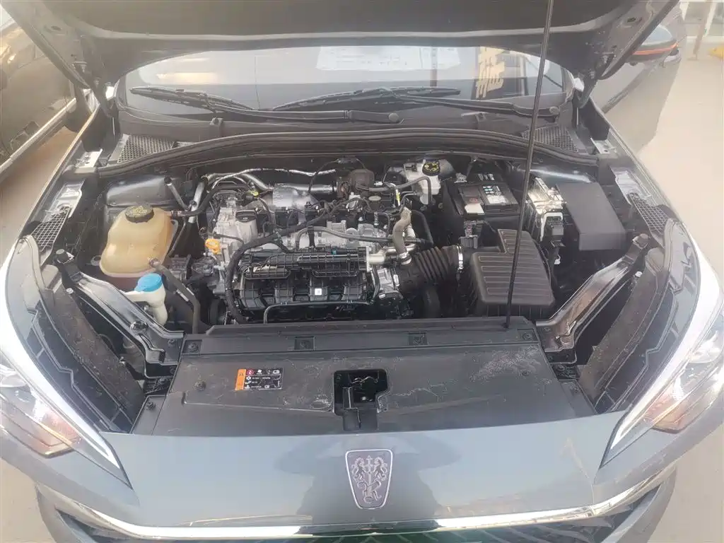 Roewe i5 2023 1.5L Manual Comfort Edition купить на сайте DeffCars