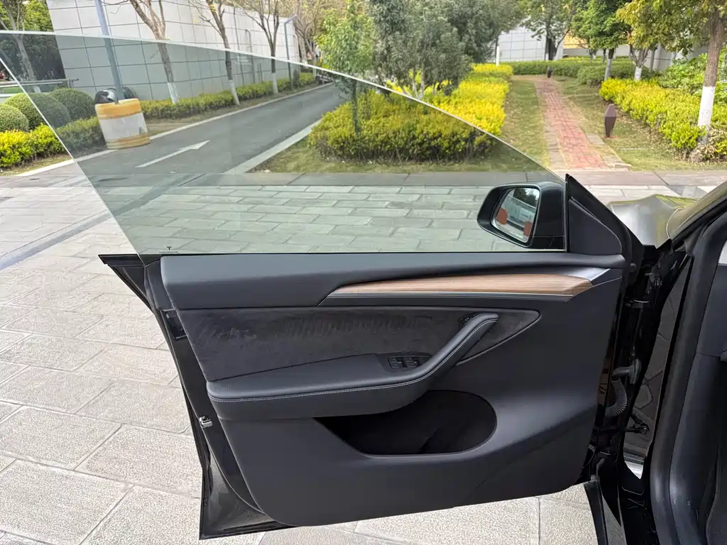 Model Y 2021 standard range rear-wheel drive version купить на сайте DeffCars