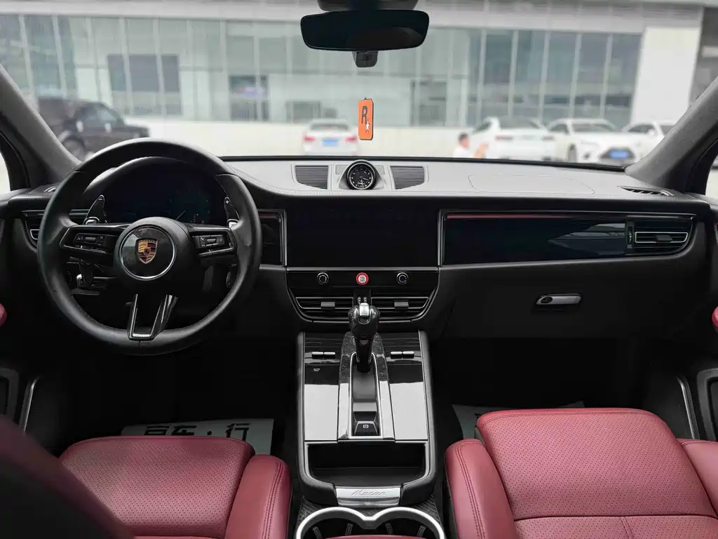 Macan 2022 Macan 2.0T купить на сайте DeffCars