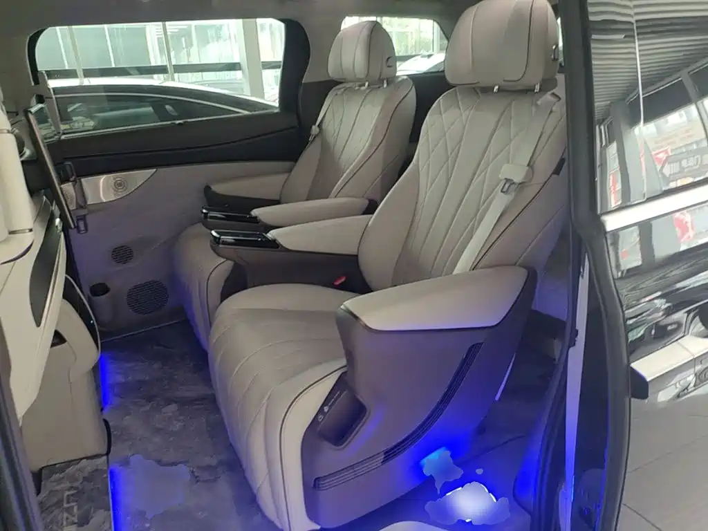 Denza D9 2022 DM-i 970 four-wheel drive premium model купить на сайте DeffCars