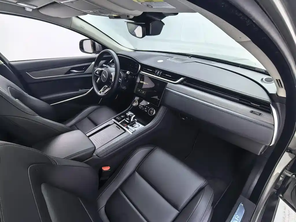 Jaguar XFL 2022 XFL 2.0T P200 2WD Elite Deluxe Edition купить на сайте DeffCars