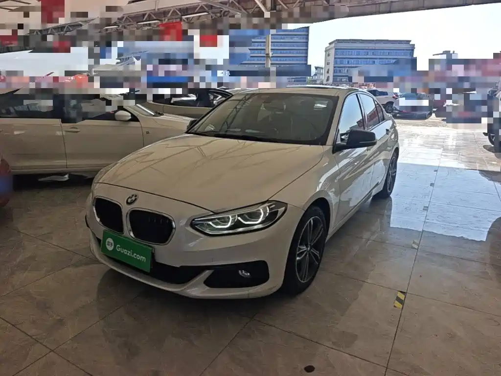 BMW 1 Series 2018 facelift 118i sports купить на сайте DeffCars