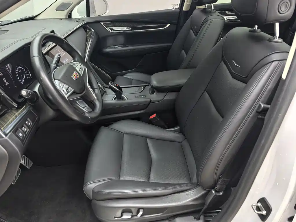 Cadillac XT5 2018 25T luxury model купить на сайте DeffCars