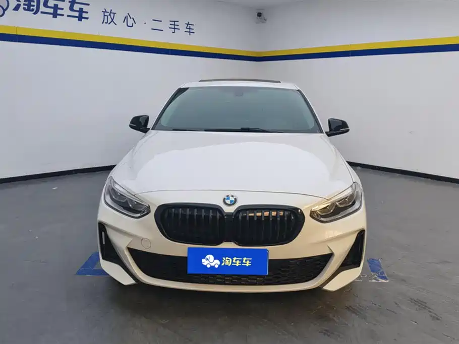 BMW 1 Series 2022 120i M Sports Night Edition купить на сайте DeffCars