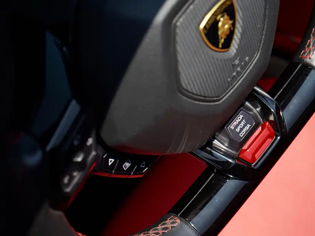 Huracán 2020 Huracán EVO RWD Spyder купить на сайте DeffCars