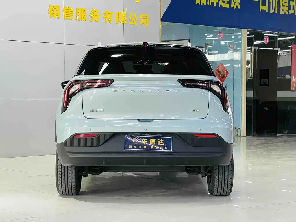 Geely Geometry E Firefly 2022 model 401KM Linglong Tiger 4 seats купить на сайте DeffCars