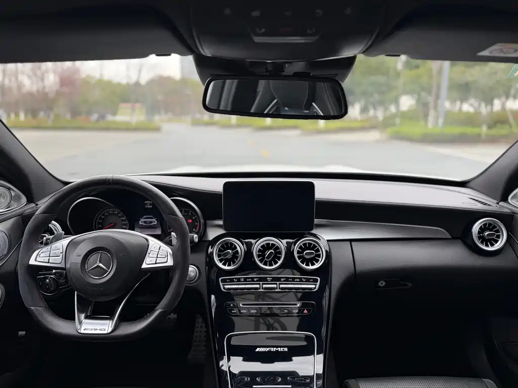 Mercedes-Benz C-Class AMG 2015 AMG C 63 купить на сайте DeffCars