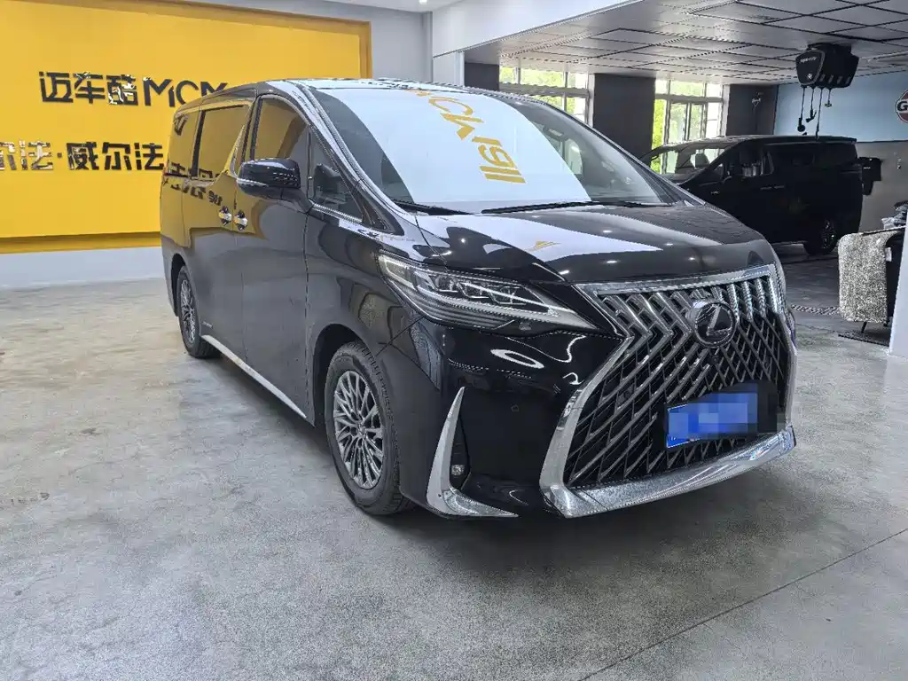 Lexus LM 2020 300h seven-seater elegant version купить на сайте DeffCars