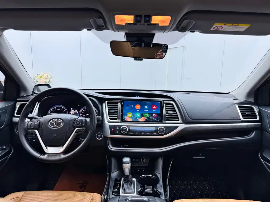 Highlander 2018 2.0T four-wheel drive knight version, 7 seats, National VI купить на сайте DeffCars
