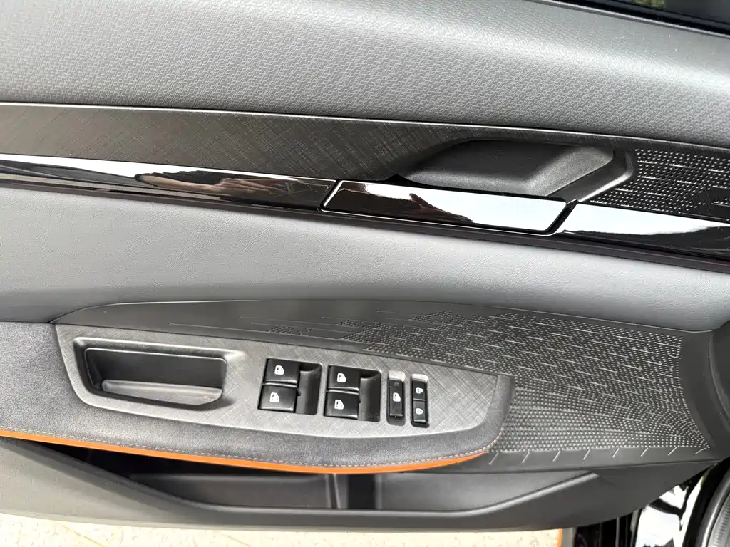 Changan UNI-V 2022 1.5T sports version купить на сайте DeffCars
