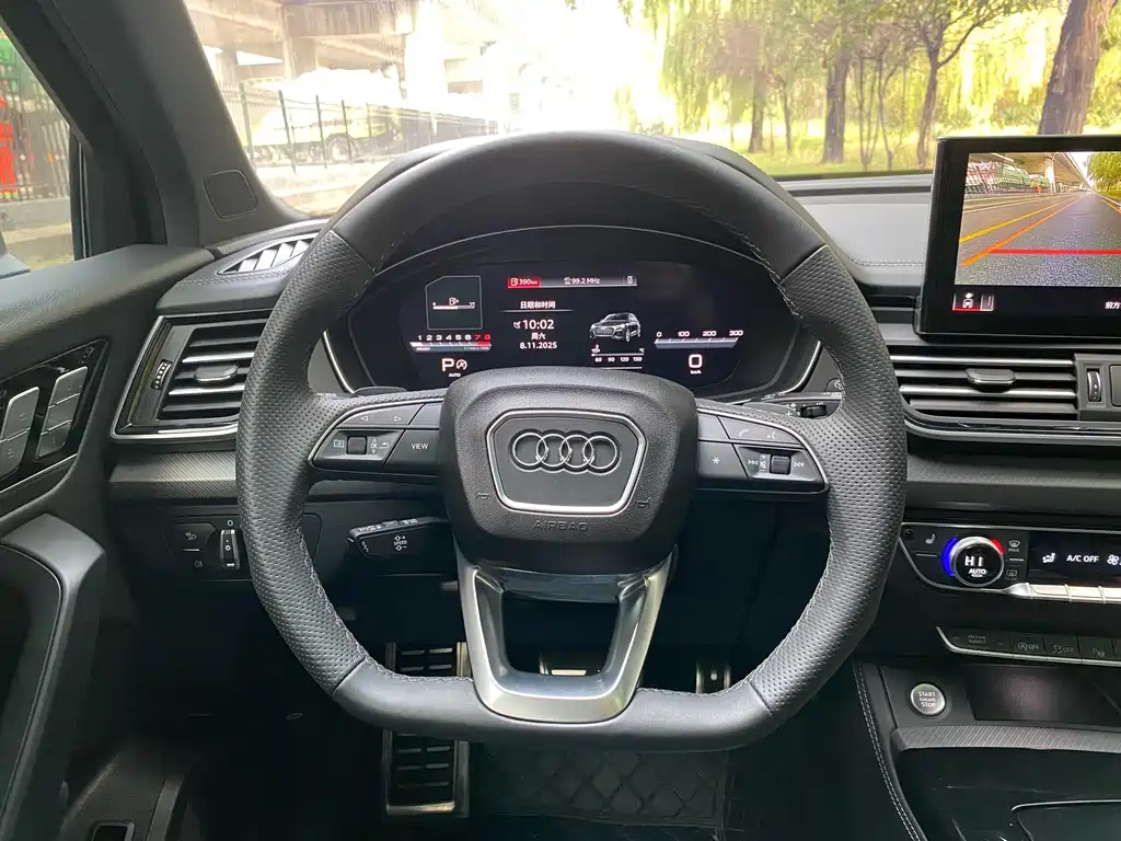 Audi Q5L 2024 45 TFSI luxury and dynamic model купить на сайте DeffCars