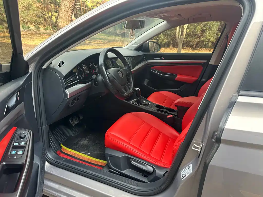 Bora 2019 1.5L automatic fashion model купить на сайте DeffCars