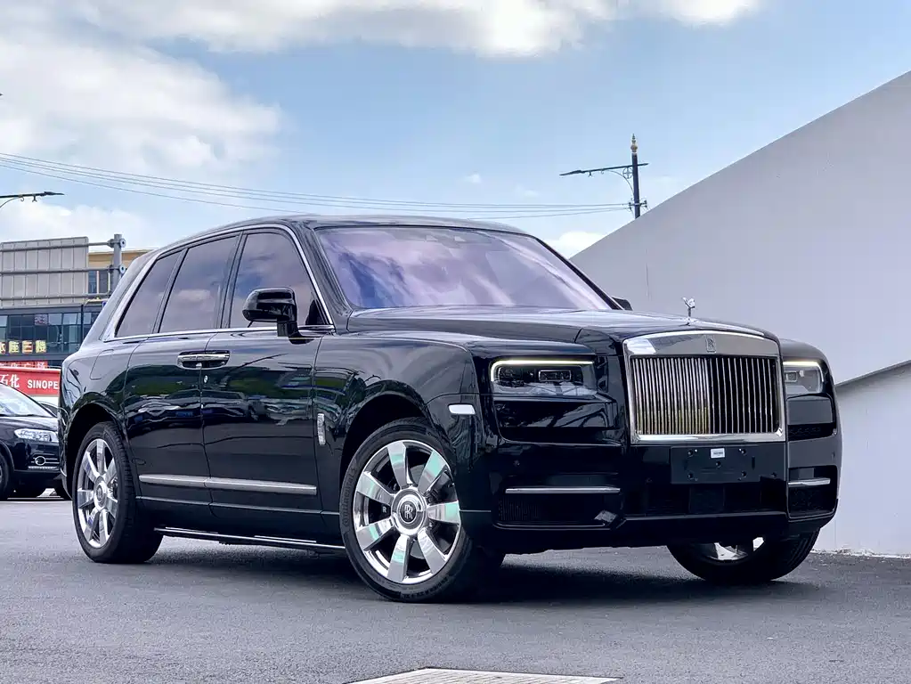 Cullinan 2018 five-seater version купить на сайте DeffCars