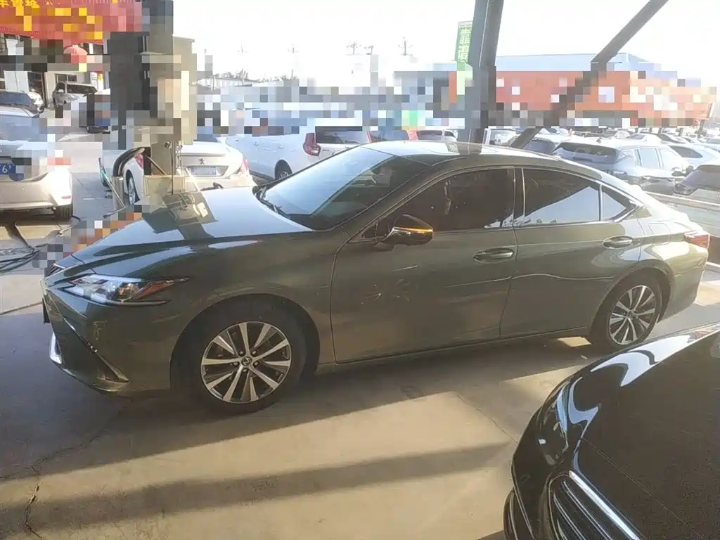 Lexus ES 2020 200 Excellence Edition купить на сайте DeffCars