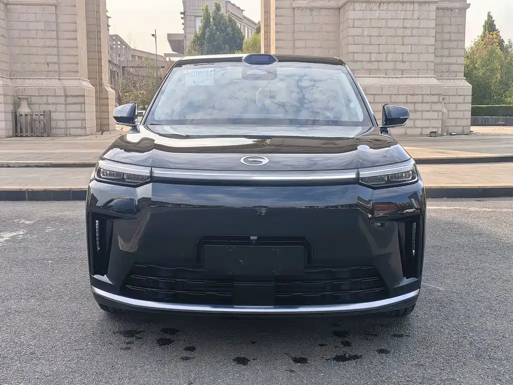 Trumpchi Yearning S9 2025 Qiankun UItra 6-seater купить на сайте DeffCars