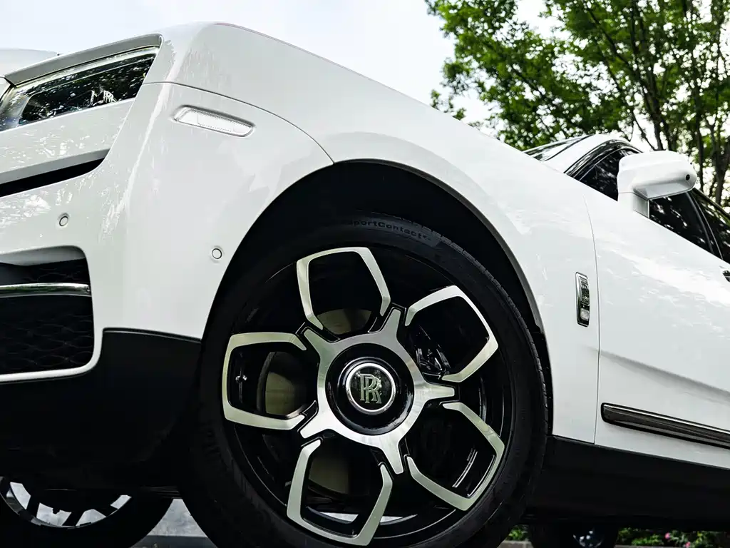 Cullinan 2018 four-seat version купить на сайте DeffCars