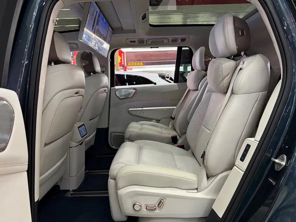 Lynk & Co 900 2025 2.0T Ultra купить на сайте DeffCars