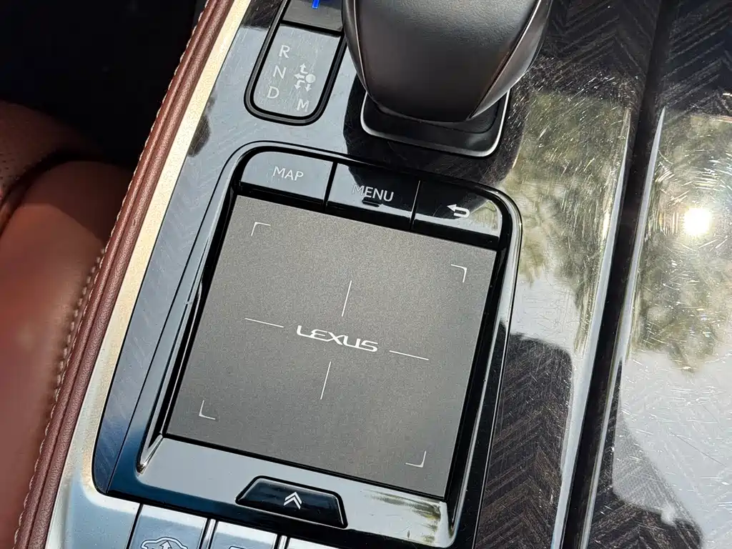 Lexus LS 2018 500h Executive Edition National V купить на сайте DeffCars
