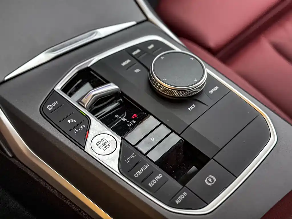 BMW 3 Series 2025 325i M Sports Package купить на сайте DeffCars