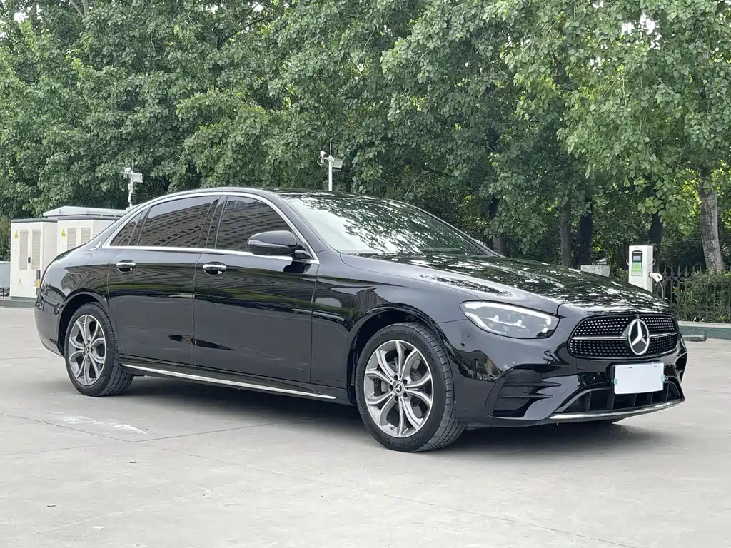 Mercedes-Benz E-Class 2022 Model 2 E 300 L Sports Luxury Model купить на сайте DeffCars