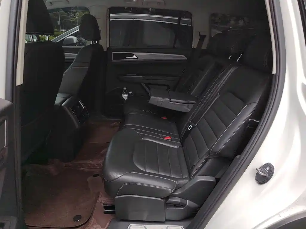 Touron 2017 380TSI four-wheel drive luxury version купить на сайте DeffCars