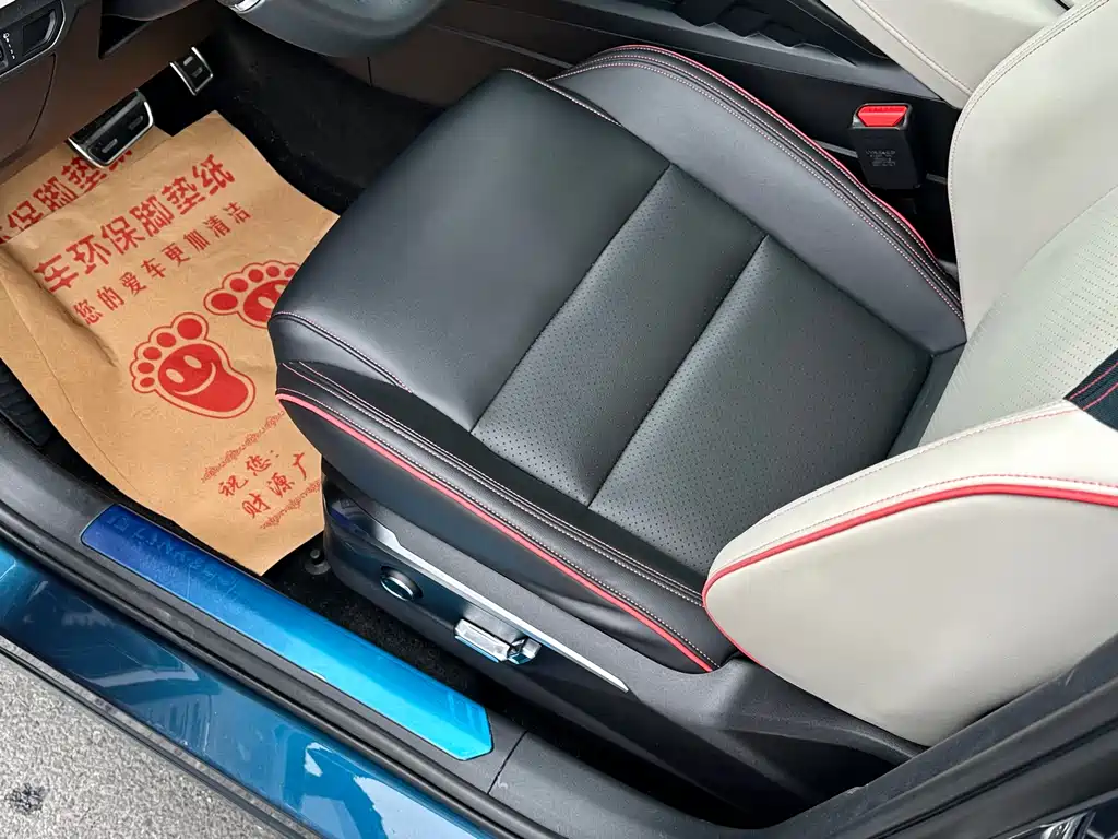 Lynk & Co 06 2020 1.5T Yao Halo купить на сайте DeffCars