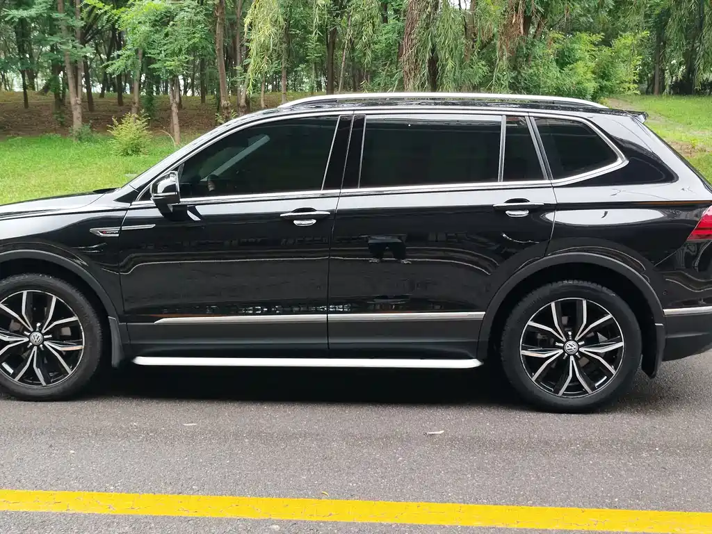 Tiguan L 2019 380TSI automatic four-wheel drive smart luxury version 7 seats National VI купить на сайте DeffCars