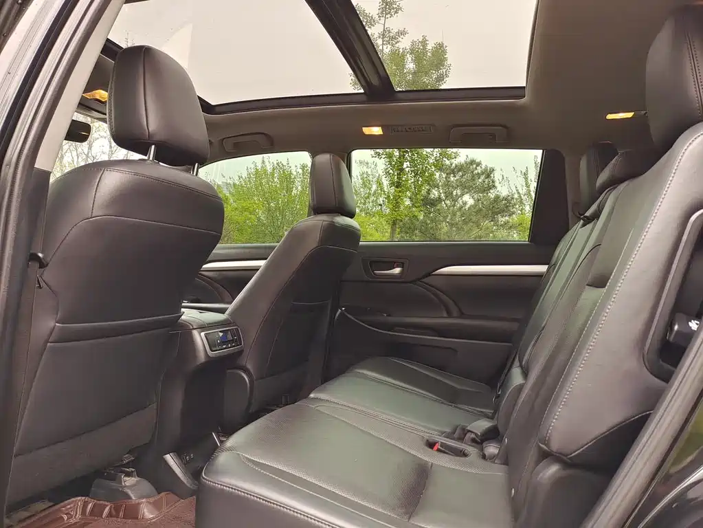 Highlander 2018 2.0T four-wheel drive luxury version, 7 seats, National VI купить на сайте DeffCars