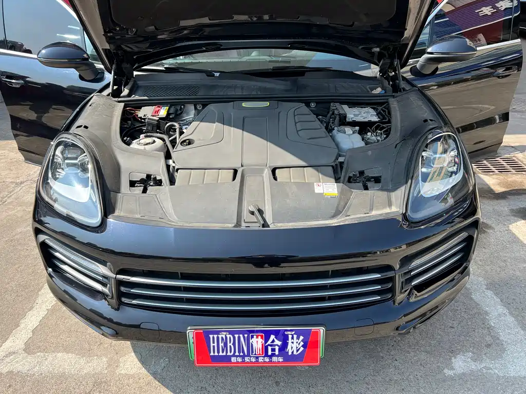 Cayenne New Energy 2021 Cayenne E-Hybrid 2.0T купить на сайте DeffCars