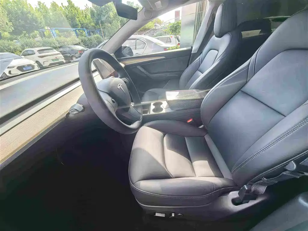 Model Y 2022 facelift rear-wheel drive version купить на сайте DeffCars