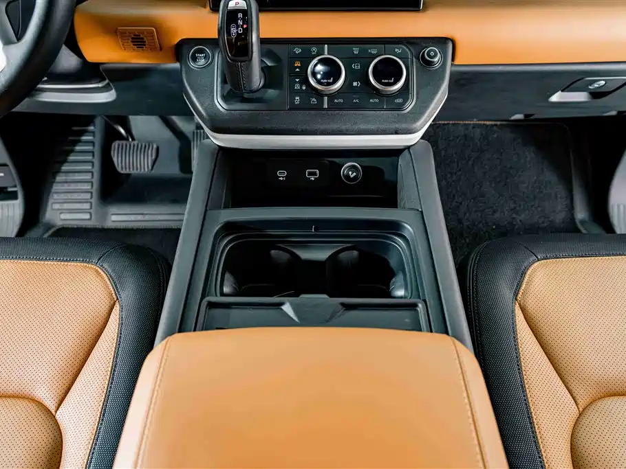 Land Rover Defender 2024 110 3.0T P400 X-DYNAMIC HSE купить на сайте DeffCars