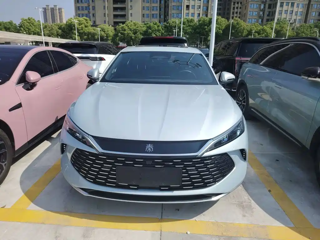 Qin L 2025 DM-i Smart Driving Edition 120KM Transcendent Type купить на сайте DeffCars