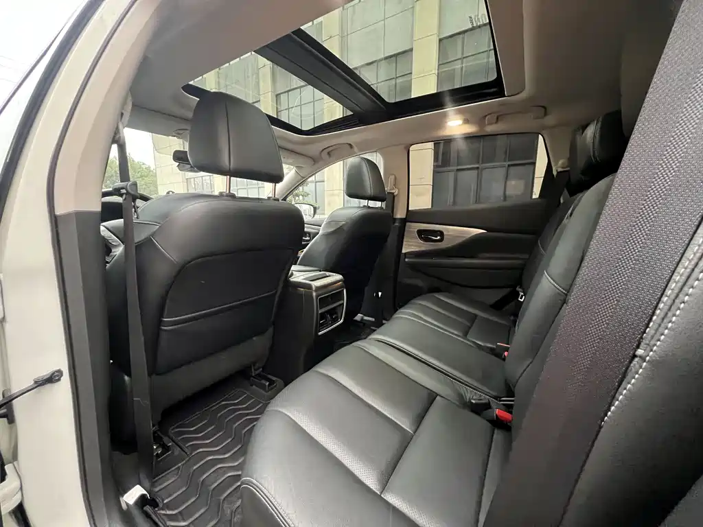 Loulan 2021 2.5L XL 2WD Intelligent Connected Deluxe Edition купить на сайте DeffCars