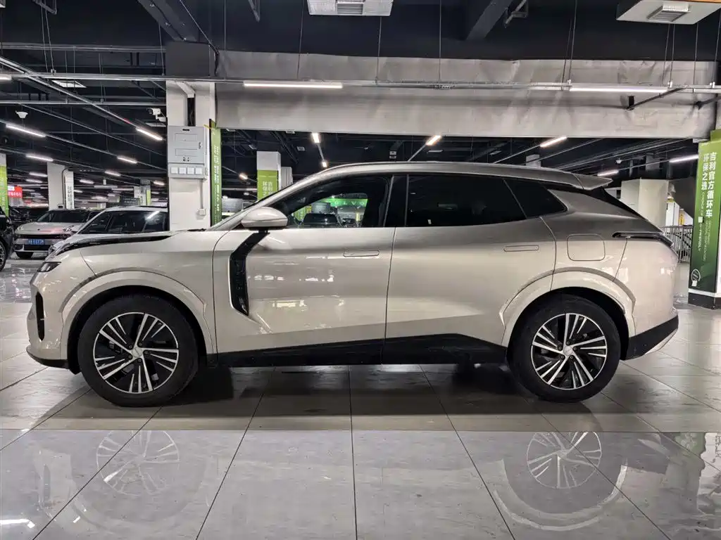 Lynk & Co 08 EM-P 2025 model 120km long range Halo купить на сайте DeffCars