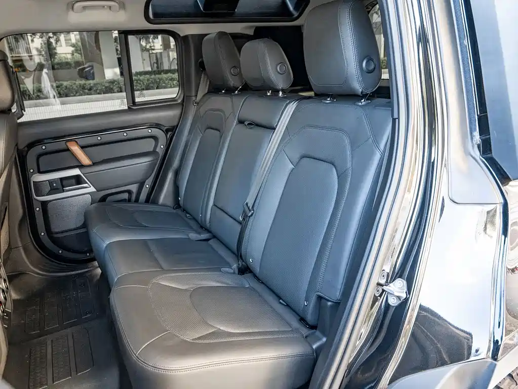 Land Rover Defender 2022 110 P400 Dark Special Edition купить на сайте DeffCars