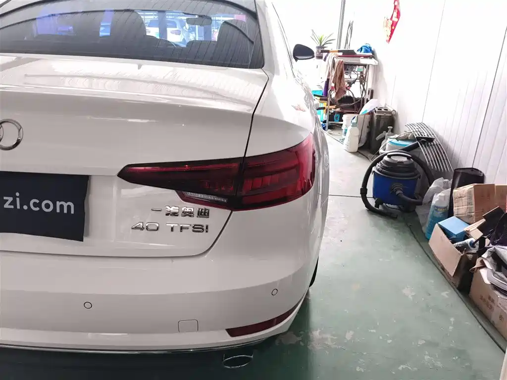 Audi A4L 2018 30th Anniversary Model 40 TFSI Enterprising купить на сайте DeffCars