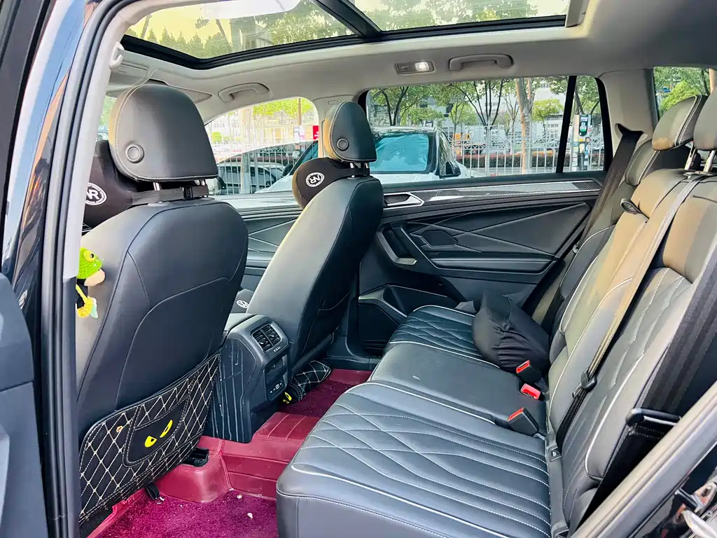 Tiguan L 2024 Outstanding Model 330TSI Automatic Two-wheel Drive R-Line Longyao Edition купить на сайте DeffCars