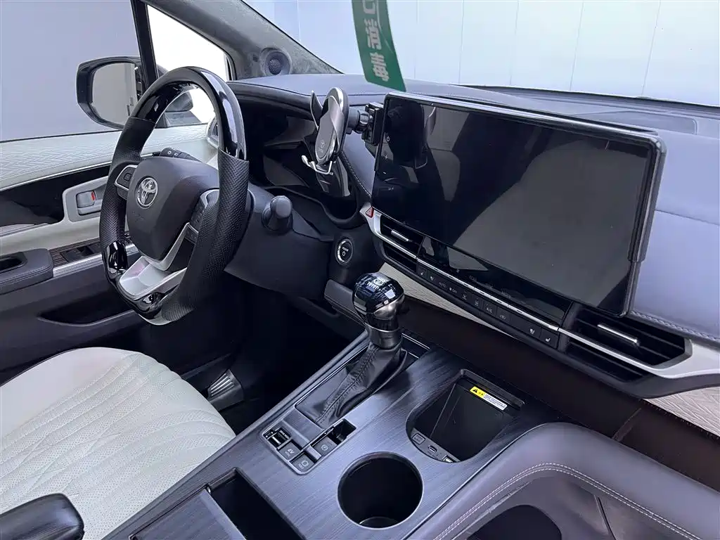 SIENNA 2024 2.5L Hybrid Comfort Edition купить на сайте DeffCars