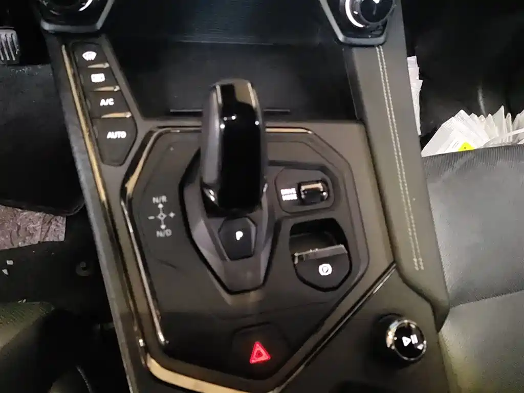 Lynk & Co 01 2023 1.5TD EM-F PM купить на сайте DeffCars