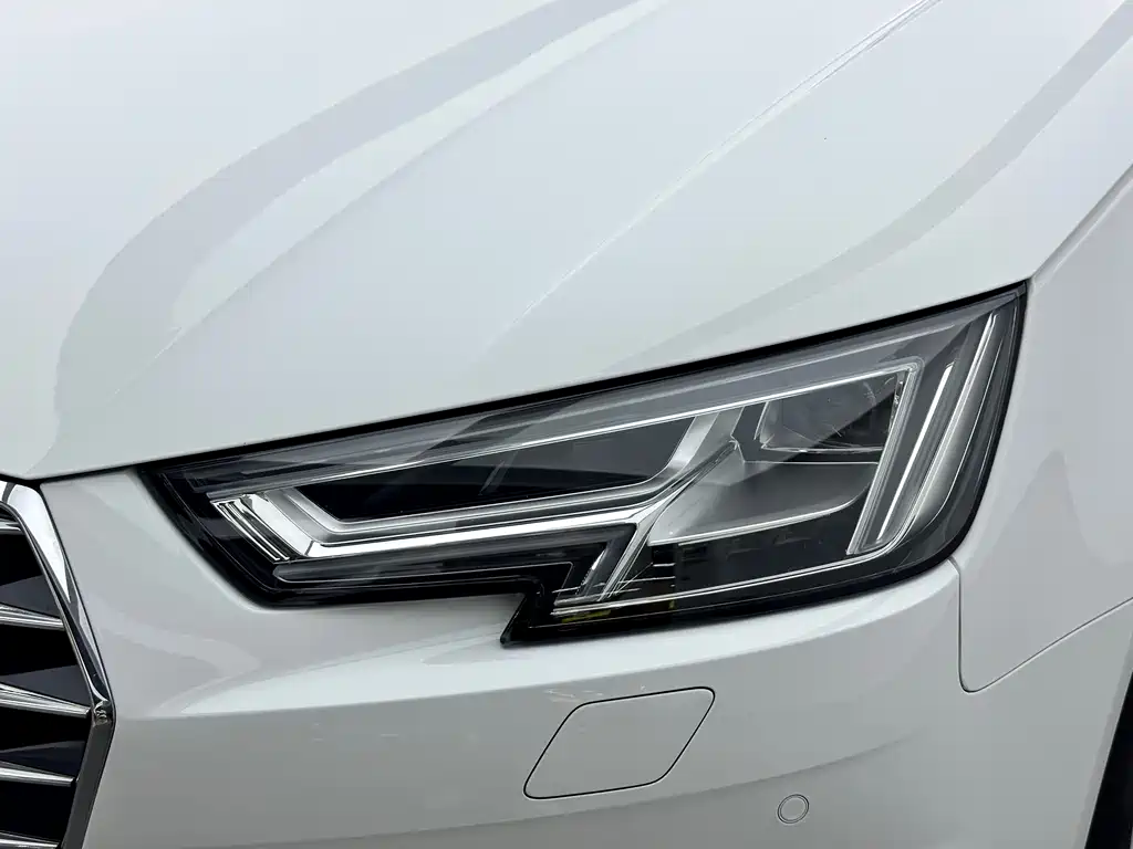 Audi A4L 2018 30th Anniversary Model 40 TFSI Enterprising купить на сайте DeffCars