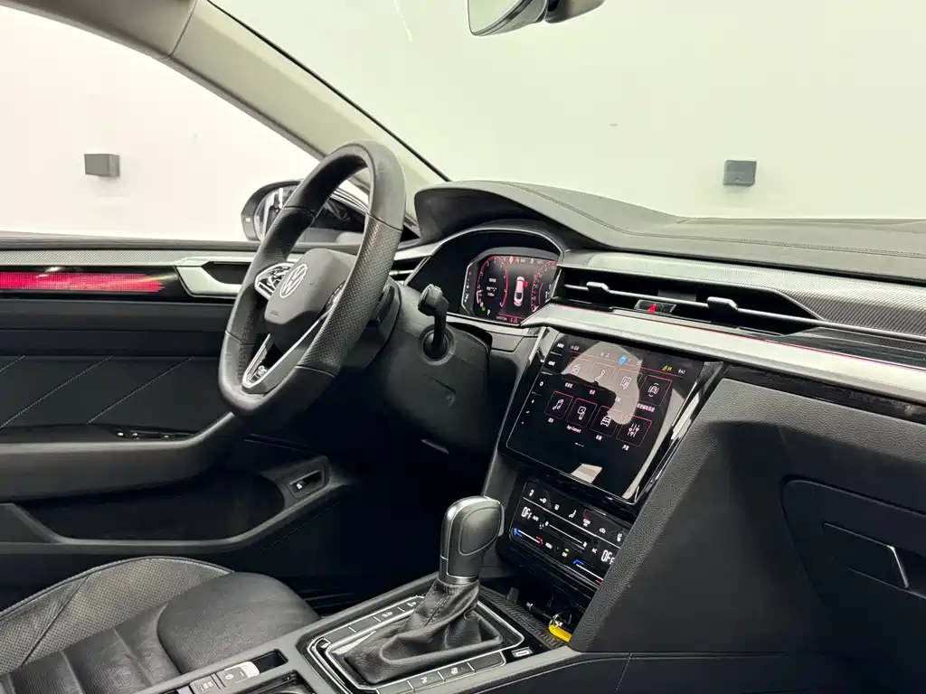 FAW-Volkswagen CC 2023 380TSI eye-catching version купить на сайте DeffCars
