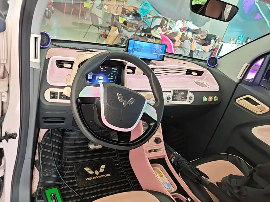 Hongguang MINIEV 2022 Yuexiang model lithium iron phosphate купить на сайте DeffCars