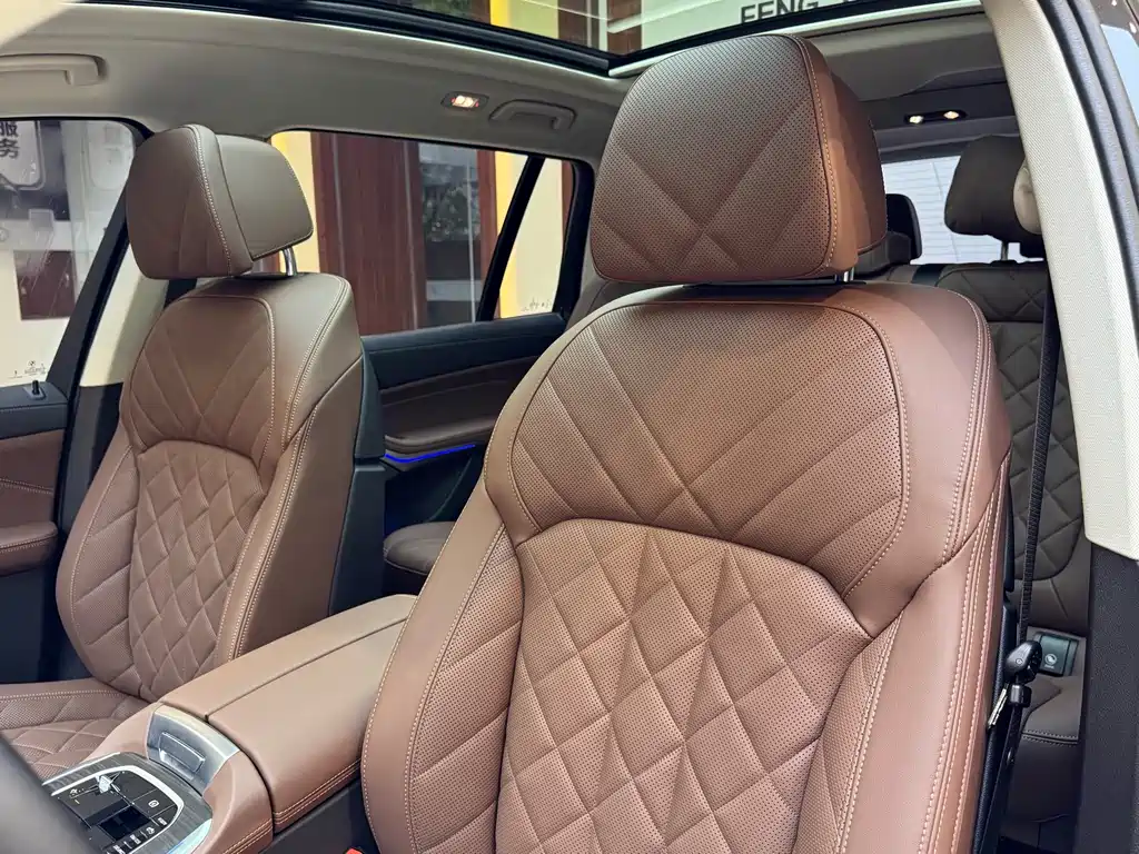 BMW X7 2024 xDrive40i Leading Luxury Package купить на сайте DeffCars