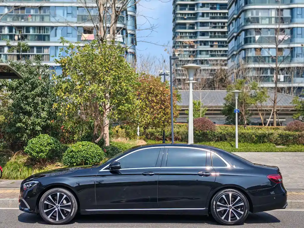 Mercedes-Benz E-Class New Energy 2022 E 350 e L plug-in hybrid sedan купить на сайте DeffCars