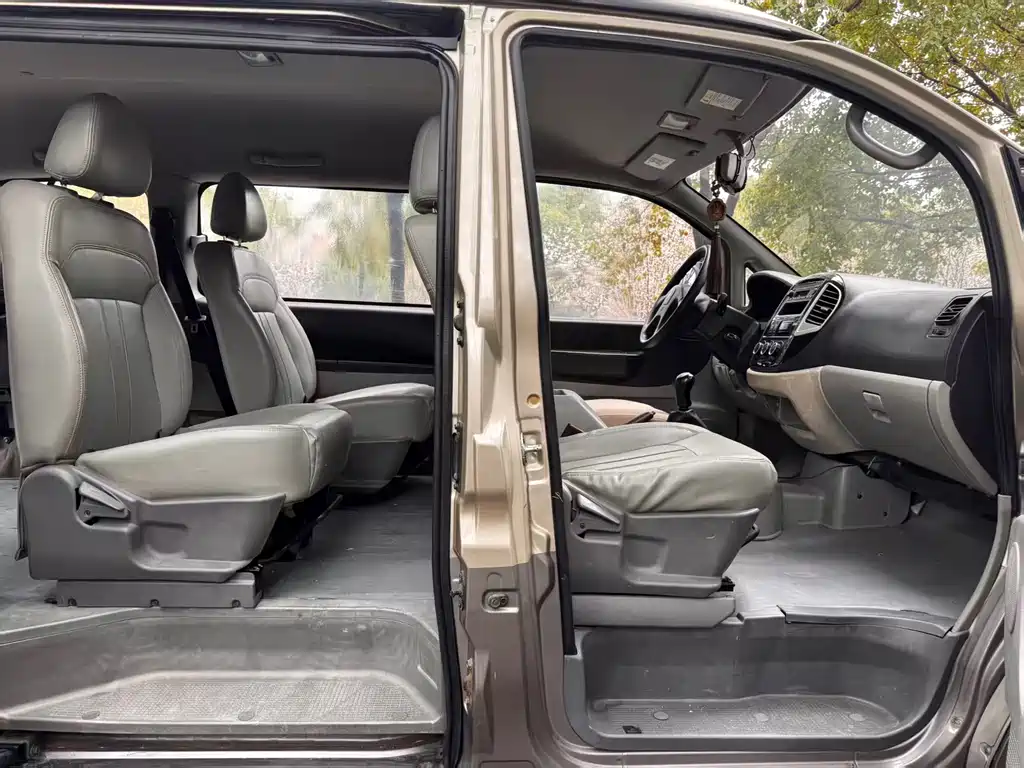 Lingzhi 2016 M3 1.6L 7-seat comfort model National V купить на сайте DeffCars