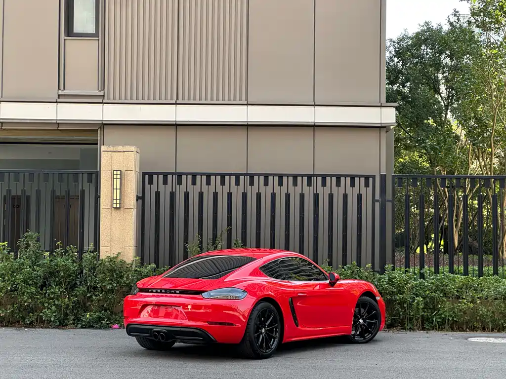 Porsche 718 2016 Cayman 2.0T купить на сайте DeffCars