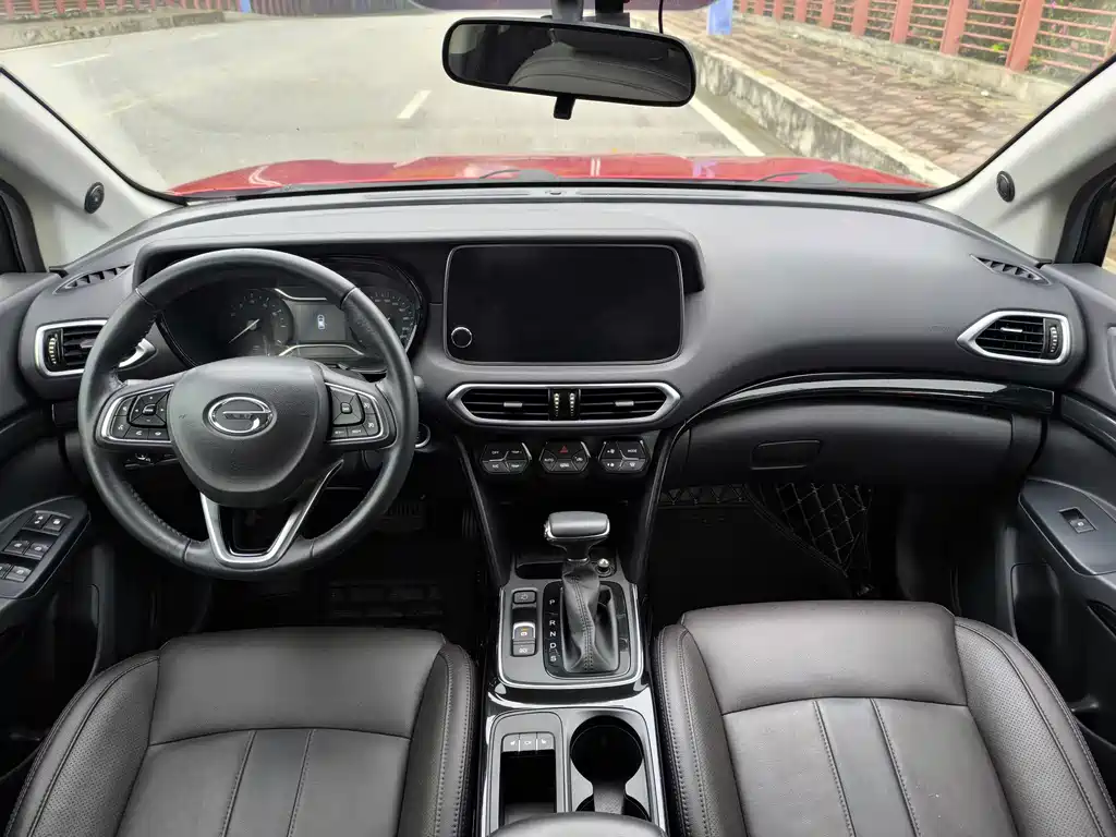 Trumpchi GS4 2018 235T Automatic Two-Wheel Drive Deluxe Edition купить на сайте DeffCars