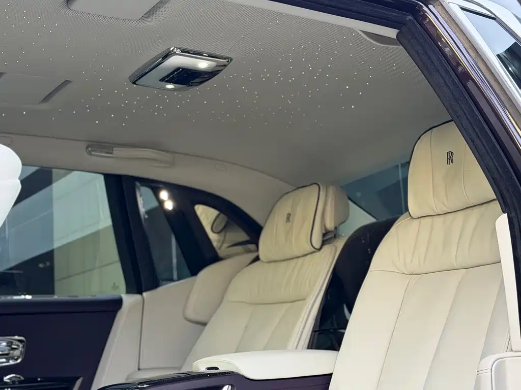 Phantom 2018 6.7T long wheelbase version купить на сайте DeffCars