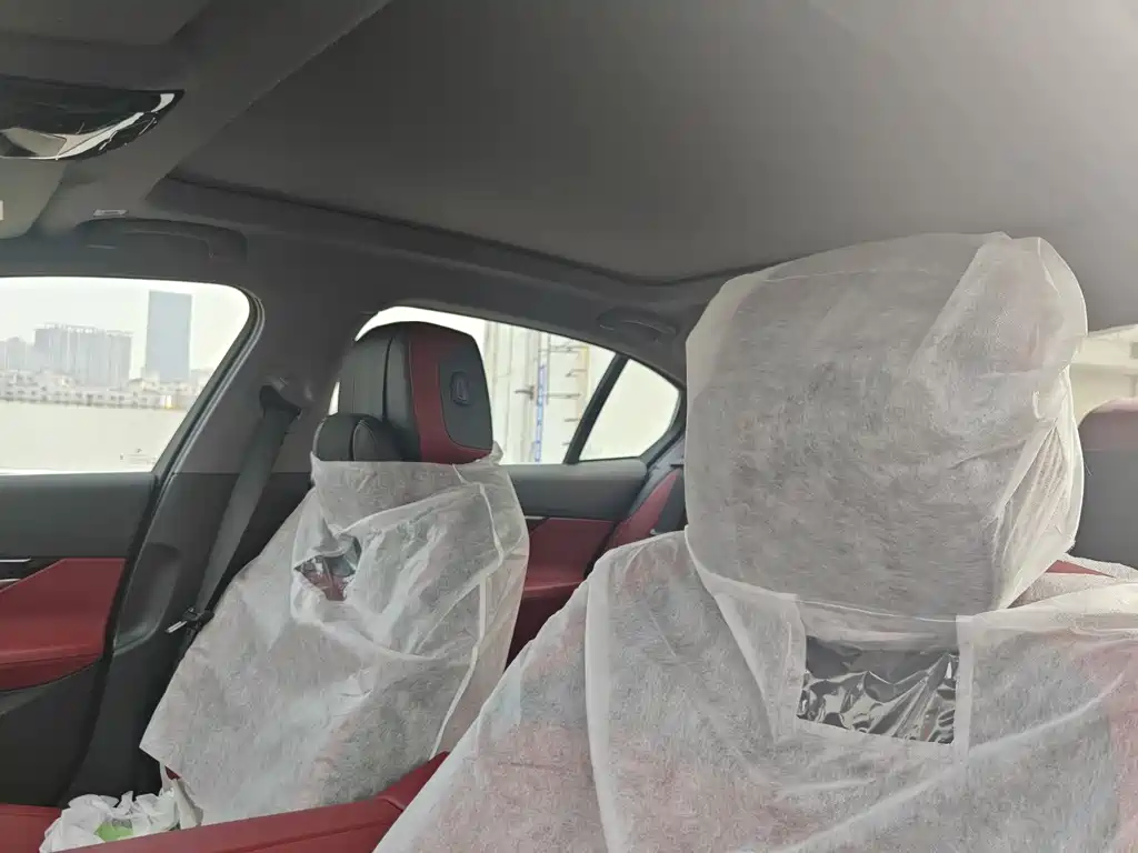 BMW i5 2024 eDrive 35L Exclusive Luxury Package купить на сайте DeffCars