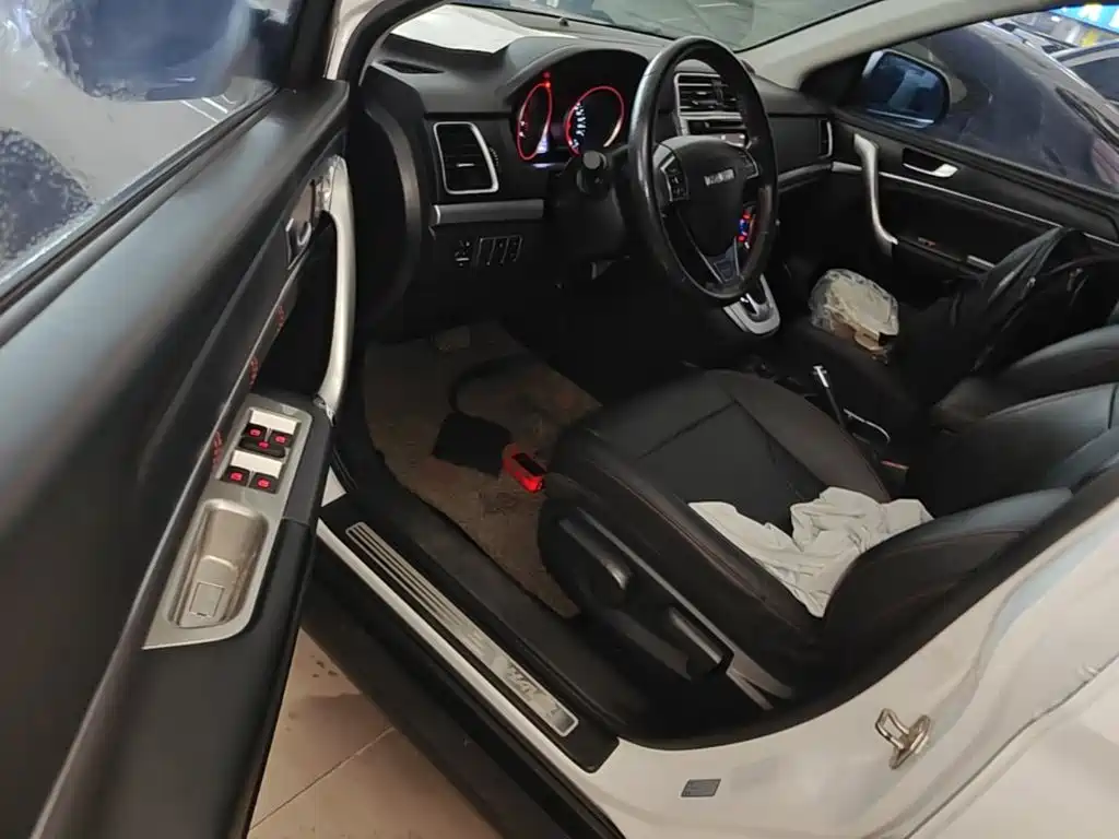 HAVAL M6 2017款 1.5T 自动两驱精英型 купить на сайте DeffCars